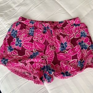 Hollister flower patterned flow shorts